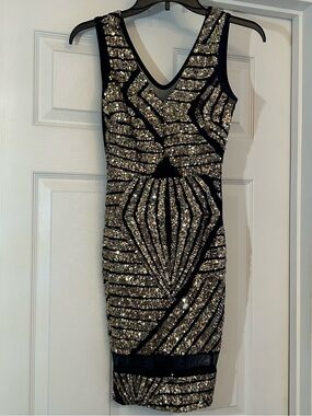 Alt. B Black & Gold Sequin Bodycon Dress - Elegant Evening Wear Size S